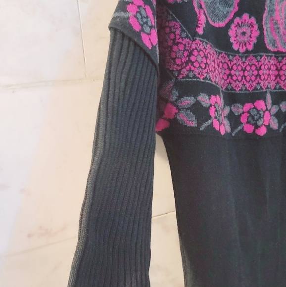 Turtle Neck Winter Wear - Picture 5 of 6